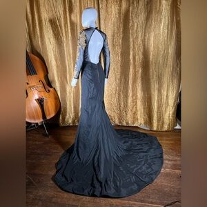 No Label black gown with gold embellishment size 8 / 10